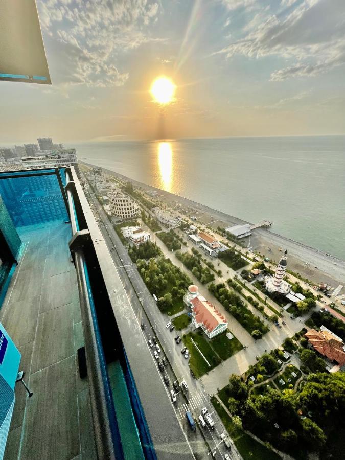 Orbi Luxury Sea View Aparthotel Batumi Exteriör bild