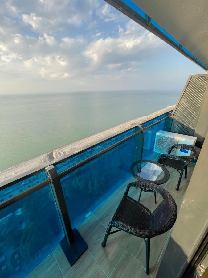 Orbi Luxury Sea View Aparthotel Batumi Exteriör bild